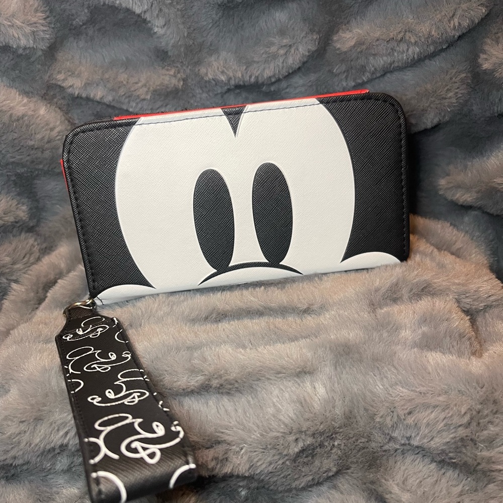 Mickey Mouse Tech Wallet - Picture 3 of 7